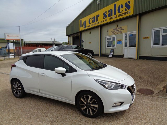 Compare Nissan Micra 0.9 Ig-t N-connecta 89 Bhp DL67CJY White