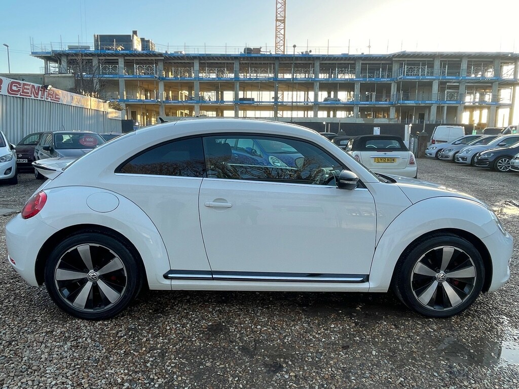 Volkswagen Beetle Sport Tsi Dsg. White #1