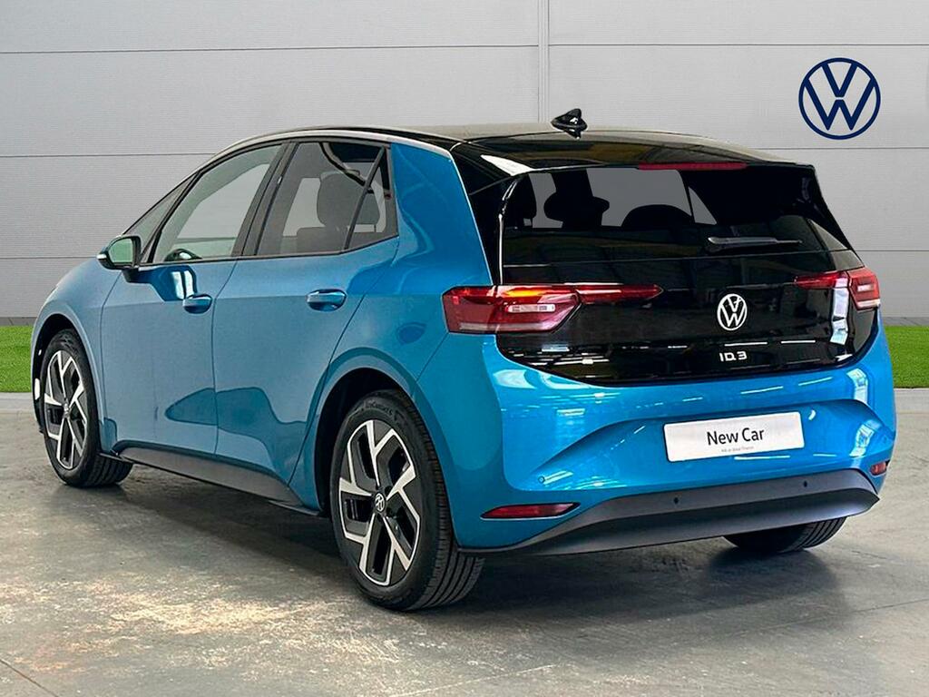 Compare Volkswagen ID.3 150Kw Pro Launch Edition 1 58Kwh LG73JEL Blue