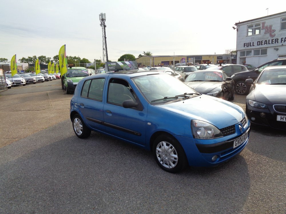 Compare Renault Clio Clio Expression 16V GV04KCU Blue