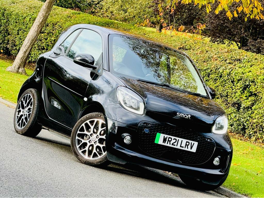 Compare Smart Fortwo 17.6Kwh Exclusive WR21LRV Black