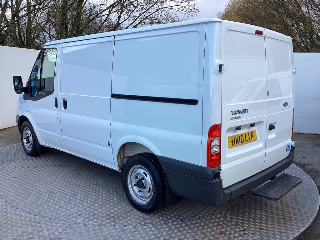 Ford transit best sale custom 2010