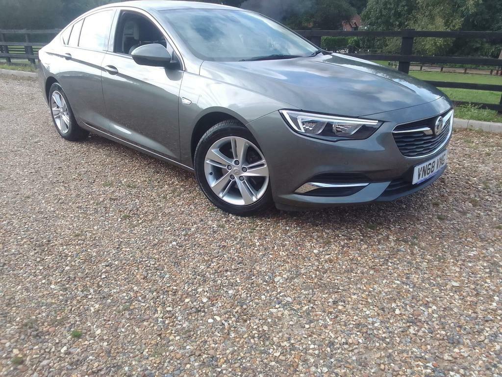 Compare Vauxhall Insignia 1.6 Turbo D Blueinjection Tech Line Nav Gransport VN68VNG Grey