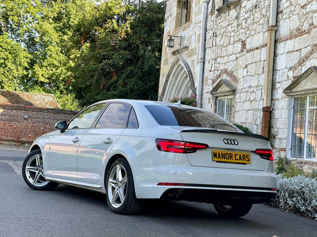 Audi A4 2018 A4 White #1
