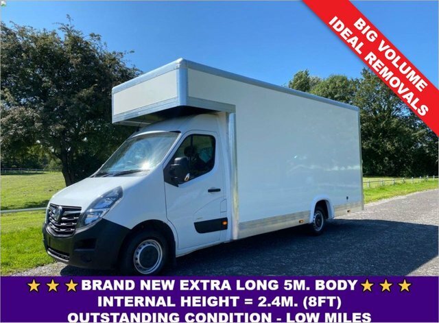 Compare Vauxhall Movano 2.3 3.5T 5M 16Ft 5In Luton Transit Removal Van, DL21ZGC White