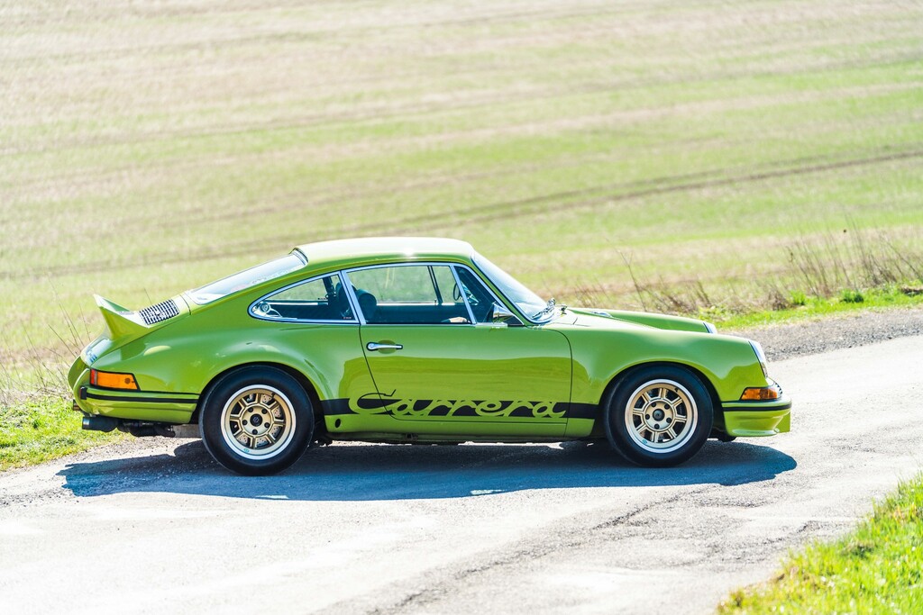 Compare Porsche 911 3.3 Classic Turbo Coupe 73 Rsr Restomod TUI484 Green