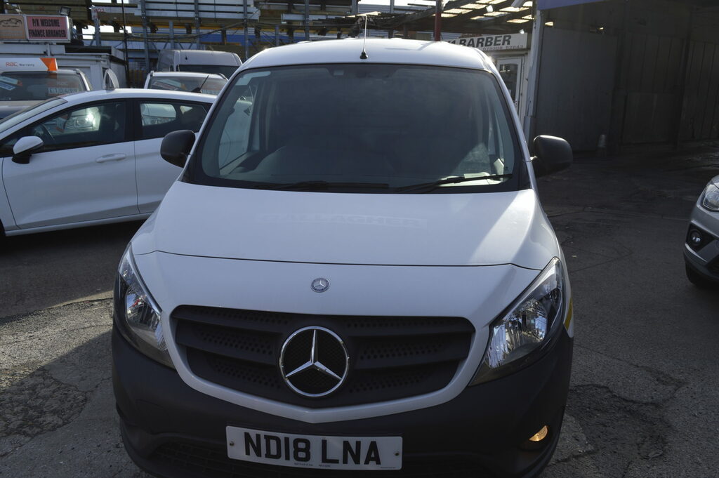 Compare Mercedes-Benz CITAN 109Cdi Blueefficiency Van 2018 One Owner Long Whee ND18LNA White