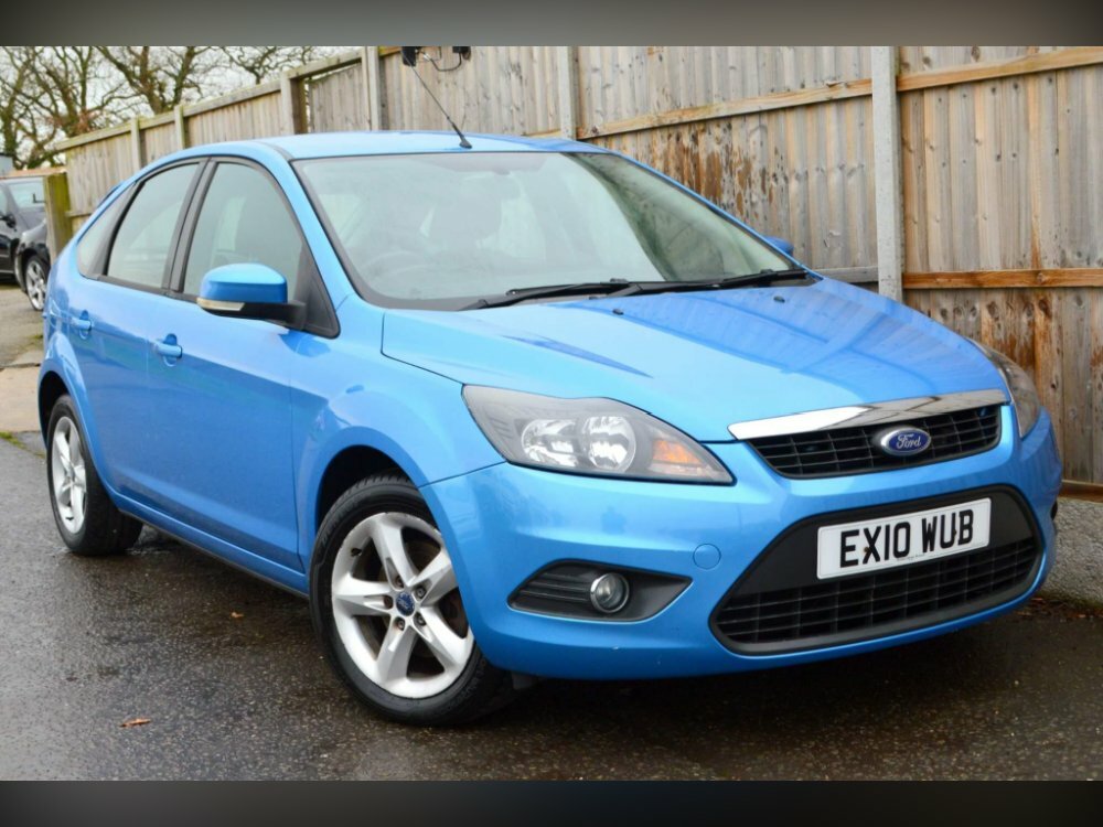 Compare Ford Focus 1.6 Zetec EX10WUB Blue