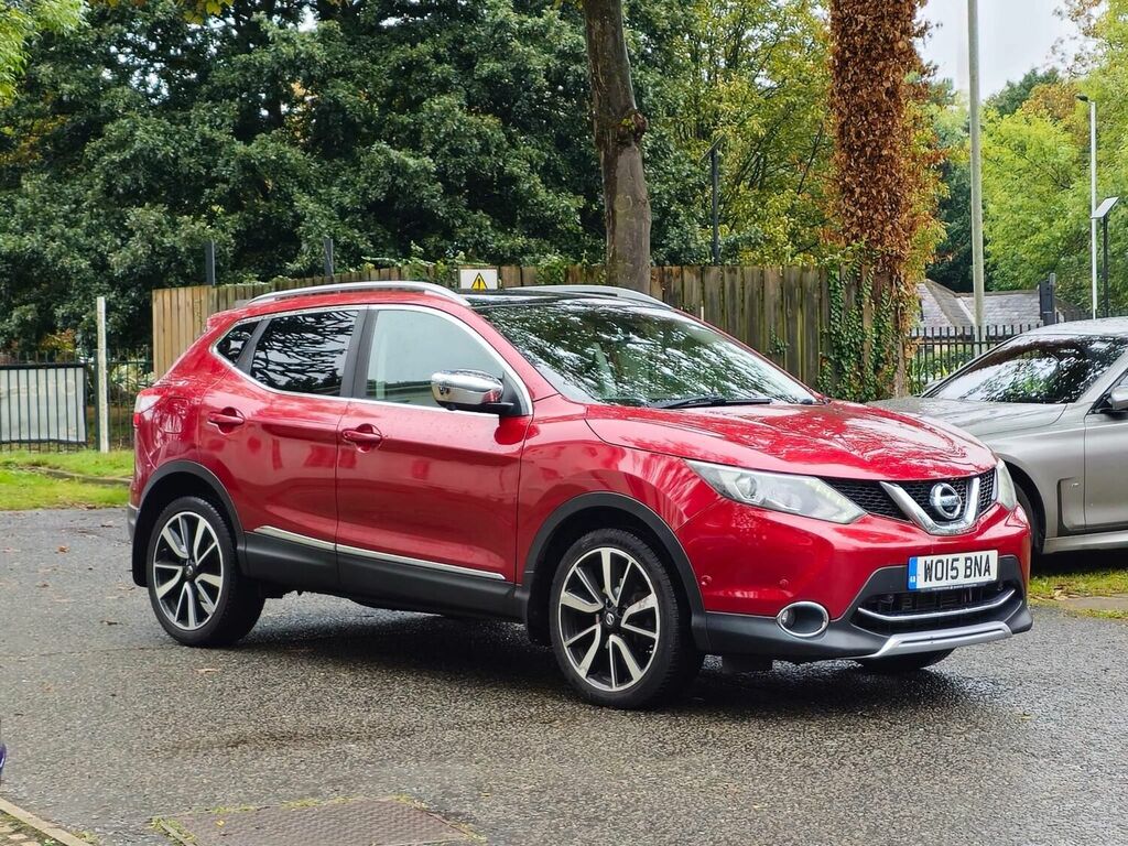 Compare Nissan Qashqai 1.6 Dci Tekna Xtron 2Wd Euro 6 Ss 2015 WO15BNA Red