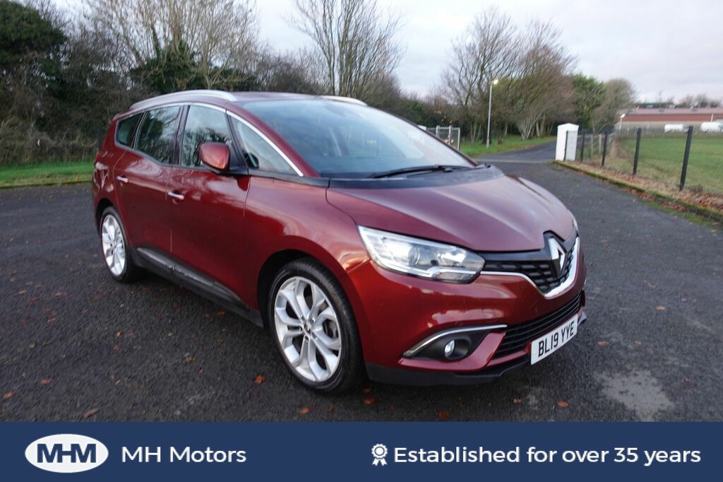 Compare Renault Grand Scenic 1.7 Iconic Dci 119 Bhp BL19YYE Red