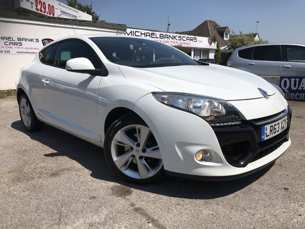 Sold YA11JXT 2011 Renault Megane - History / How much is it worth?