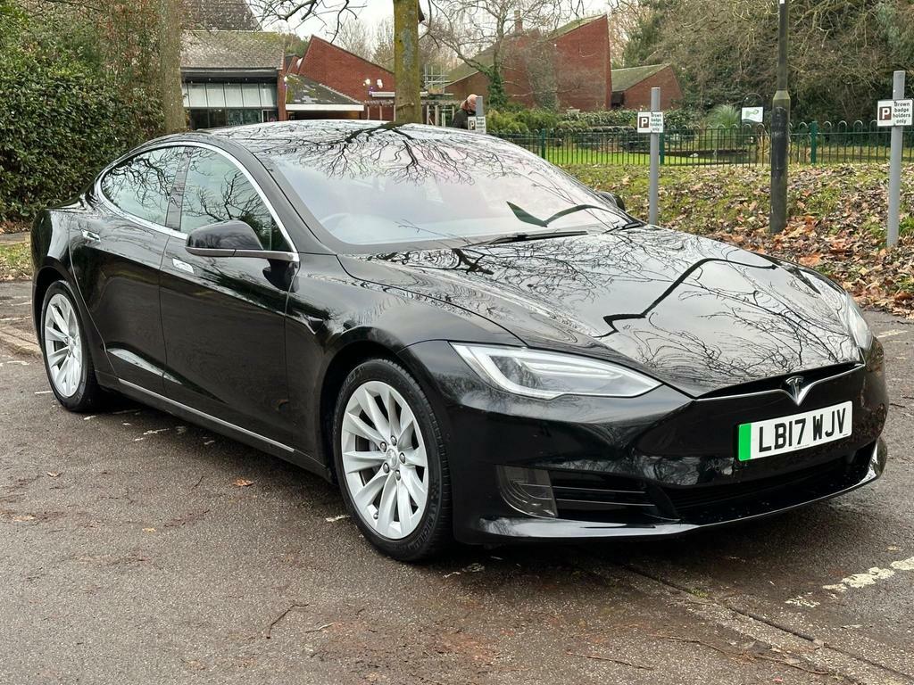 Compare Tesla Model S 75 LB17WJV Black