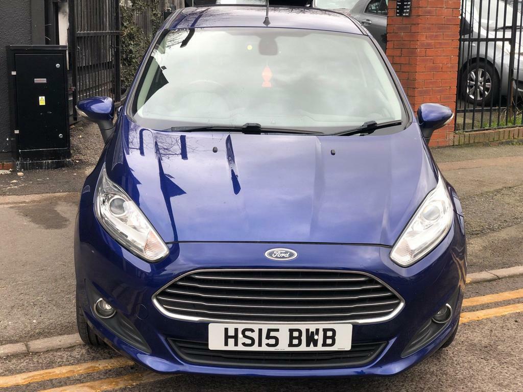 Compare Ford Fiesta 1.0T Ecoboost Titanium Euro 6 Ss HS15BWB Blue
