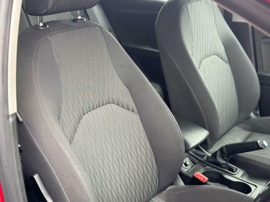 Compare Seat Leon 1.6 Tdi Ecomotive Cr Se Euro 5 Ss SG63HSJ Red