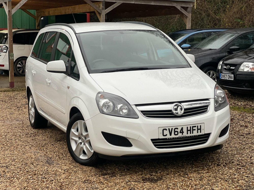 Compare Vauxhall Zafira 1.8 16V Exclusiv Euro 5 CV64HFH White