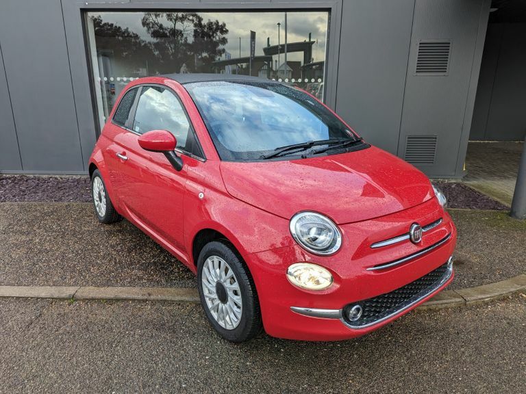 Compare Fiat 500 1.0 Mild Hybrid Convertible AO73PYP Red