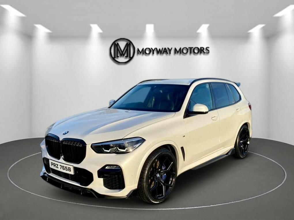 Compare BMW X5 Xdrive30d M Sport PRZ7658 White