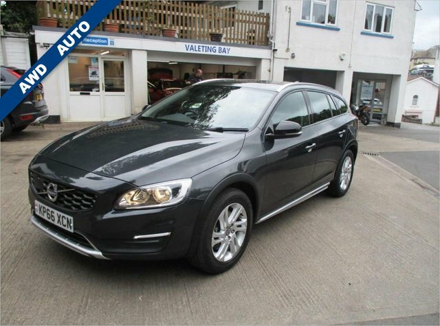 Compare Volvo V60 Cross Country Cross Country 2.4 D4 Cross Country Se Nav Awd 1 KP66XCN Grey