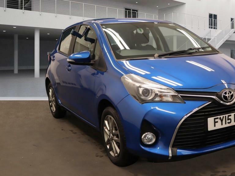 Compare Toyota Yaris 1.33 Dual Vvt-i Icon Hatchback  Blue