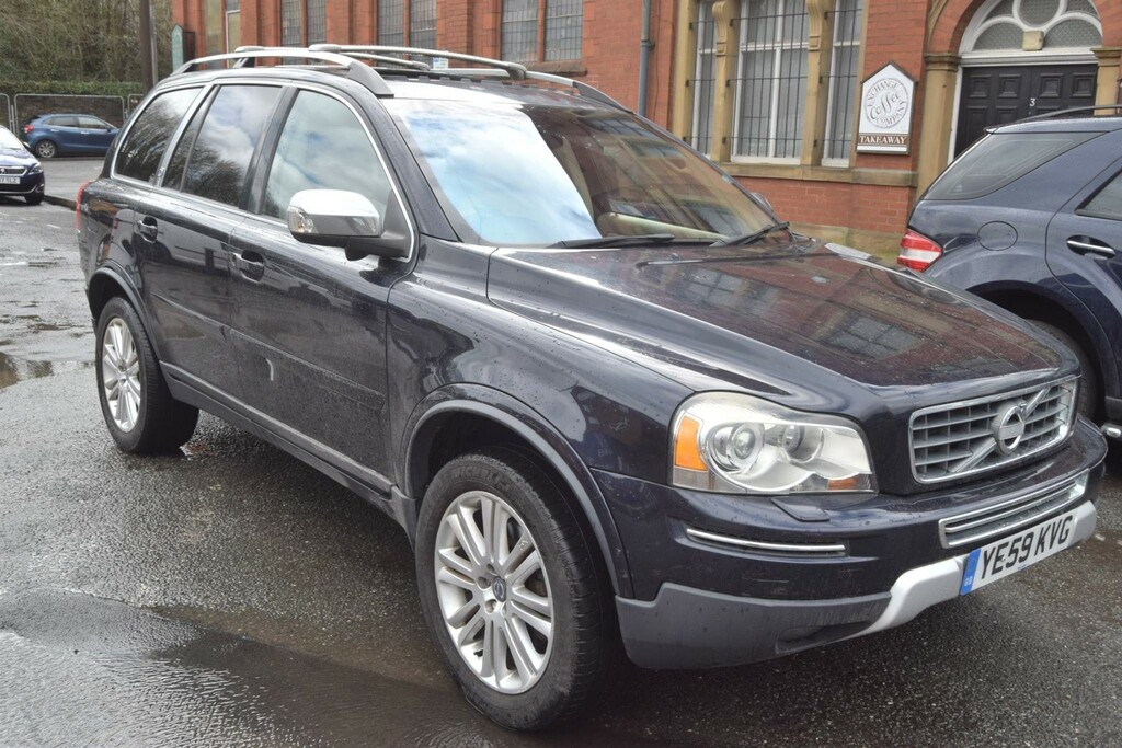 Compare Volvo XC90 2.4 D5 Executive Geartronic Awd YE59KVG Blue