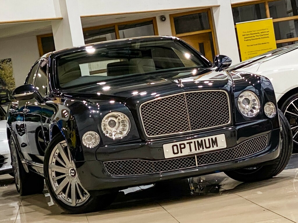 Compare Bentley Mulsanne 6.8 V8 Mulliner Driving Spec M19CSE Black