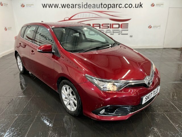 Compare Toyota Auris 1.2 Vvt-i Business Edition Tss 114 Bhp SK17TLO Red