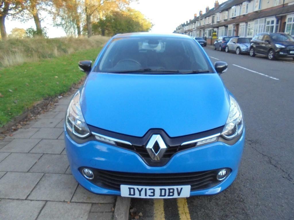 Compare Renault Clio 0.9 Tce Dynamique Medianav Euro 5 Ss DY13DBV Blue