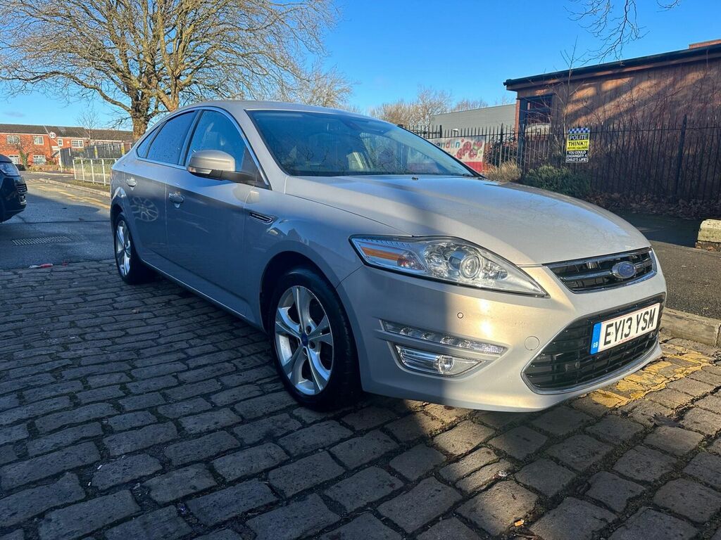 Compare Ford Mondeo Hatchback 2.0T Ecoboost Titanium X Powershift Euro EY13YSM Silver