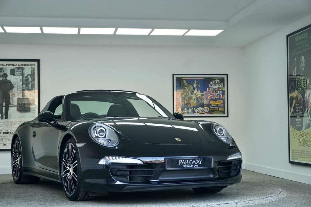 Compare Porsche 911 911 Targa 4 SW15EXC Black