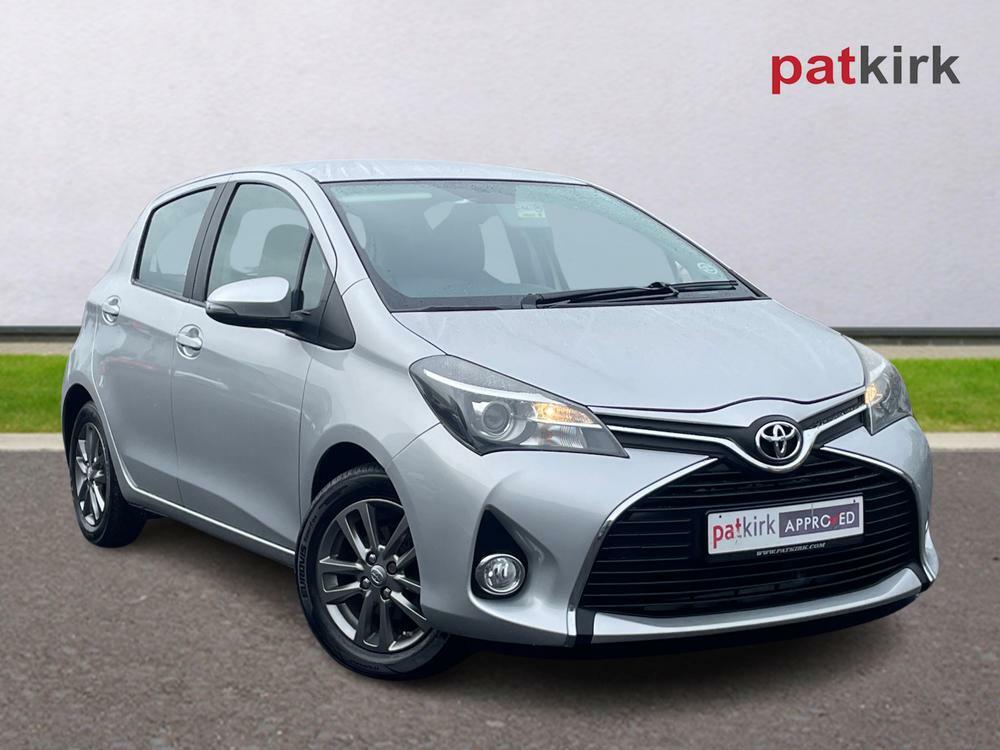 Compare Toyota Yaris Yaris Icon D-4d VUI5557 Silver