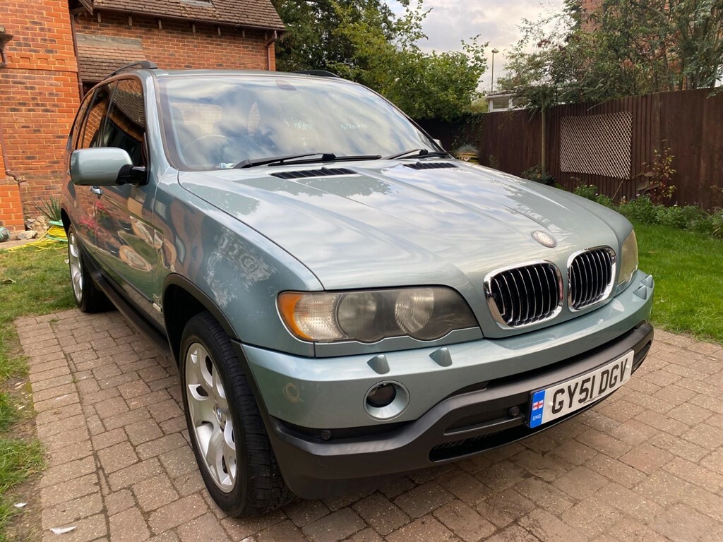 Compare BMW X5 3.0L 3.0D Sport 4Wd Euro 4 GY51DGV Green