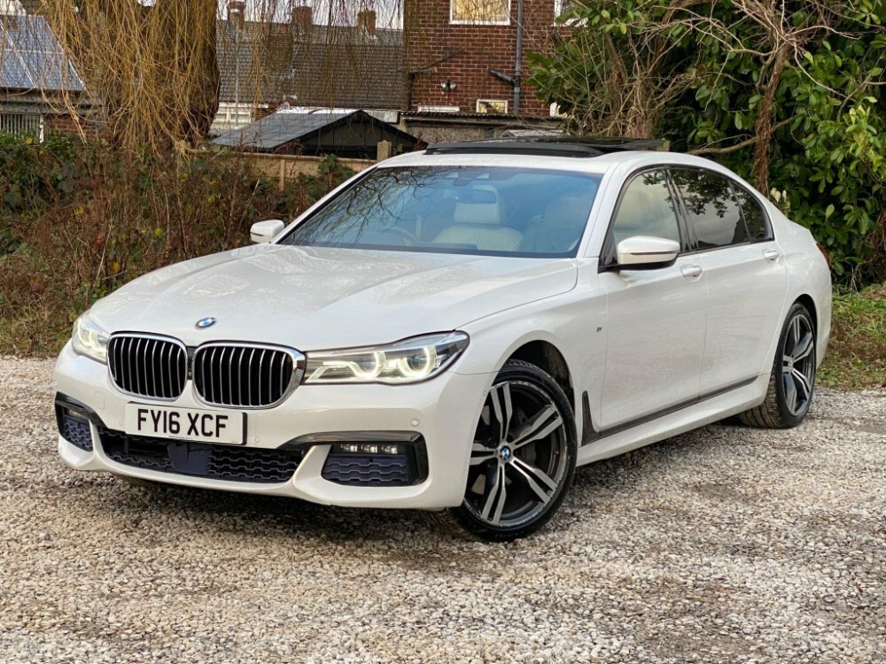 Compare BMW 7 Series 3.0 740Ld M Sport Xdrive Euro 6 Ss FY16XCF White
