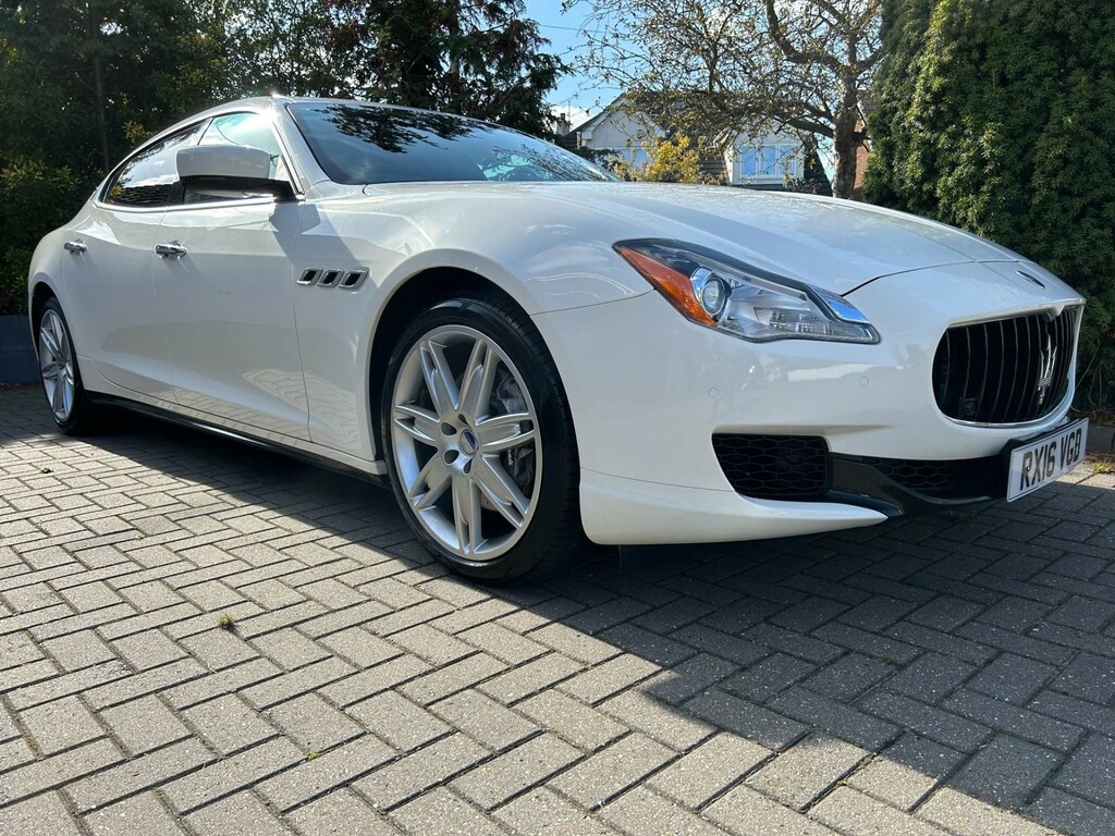 Compare Maserati Quattroporte S RX16VGD White