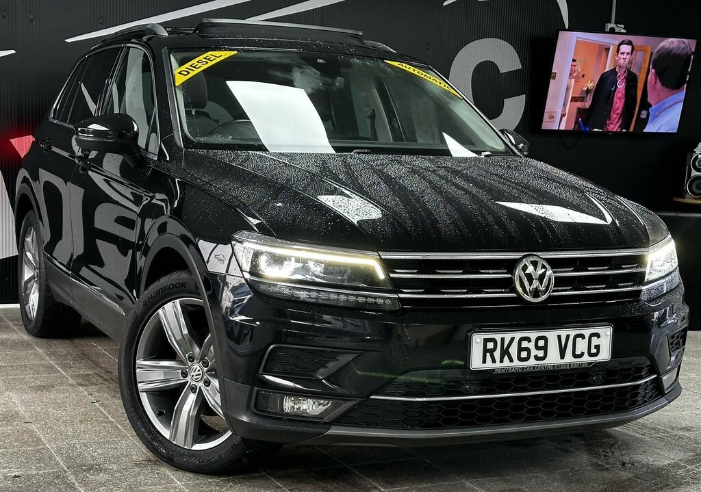 Compare Volkswagen Tiguan 2019 69 2.0 RK69VCG Black