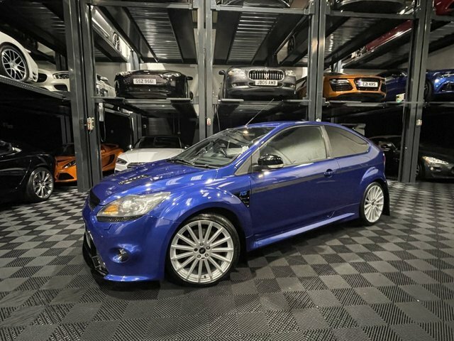 Compare Ford Focus Mountune Rs 2.5 350 Bhp FD09CAA Blue