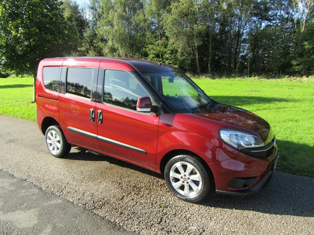 Compare Fiat Doblo 1.6 Multijet Wheelchair Accessible Disabled YY17VTU Red