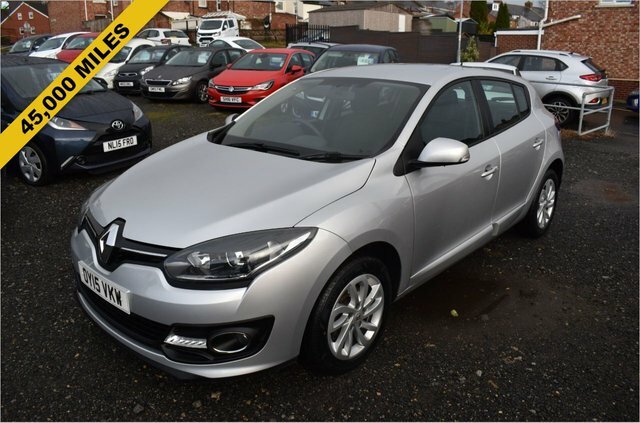 Compare Renault Megane 1.6 Expression Plus OY15VKW Silver