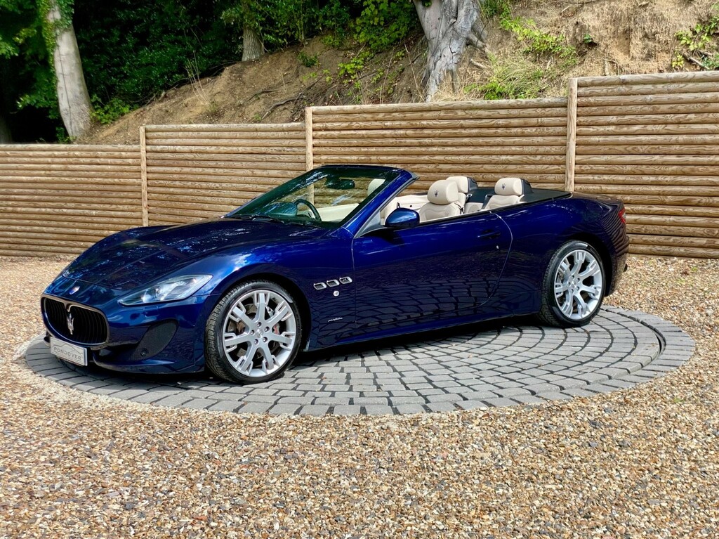Compare Maserati GranCabrio Grancabrio Sport LK14OSR Blue