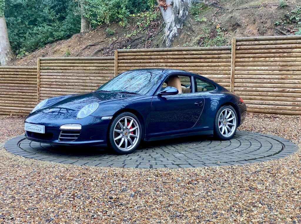 Compare Porsche 911 Coupe RO60UGB Blue