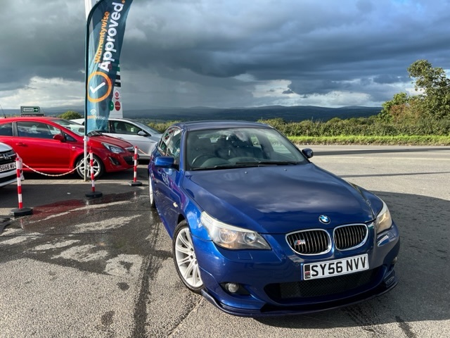Compare BMW 5 Series M Sport Saloon SY56NVV Blue