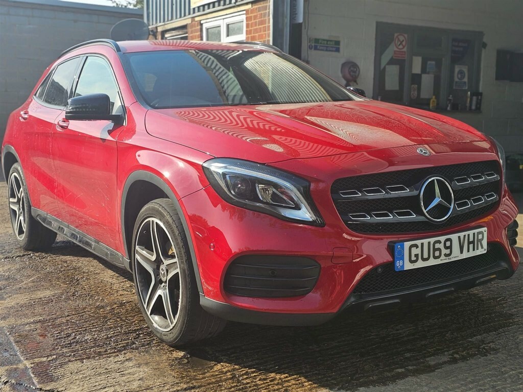 Compare Mercedes-Benz GLA Class 1.6L 1.6 Amg Line Edition 7G-dct Euro 6 Ss GU69VHR Red