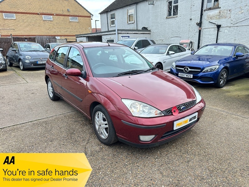 Compare Ford Focus 2002 1.6 Zetec 99 Bhp GY51EDL Red