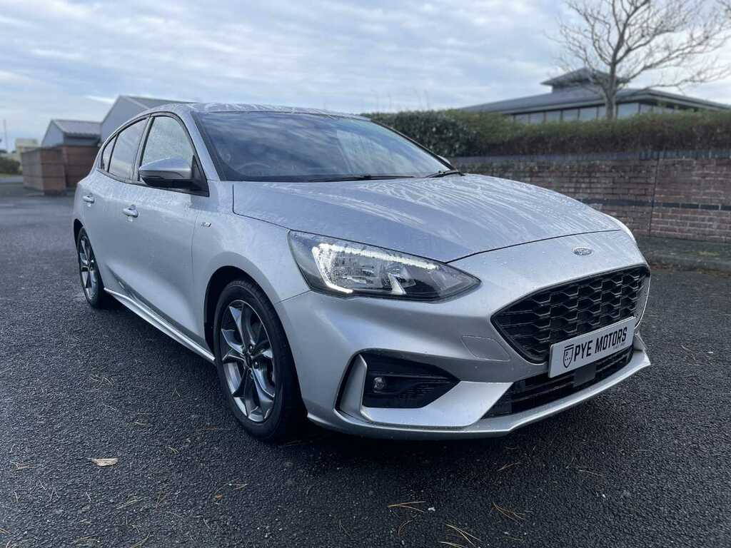 Compare Ford Focus 1.0 Ecoboost Hybrid Mhev 125 St-line Edition PO70OMP Silver