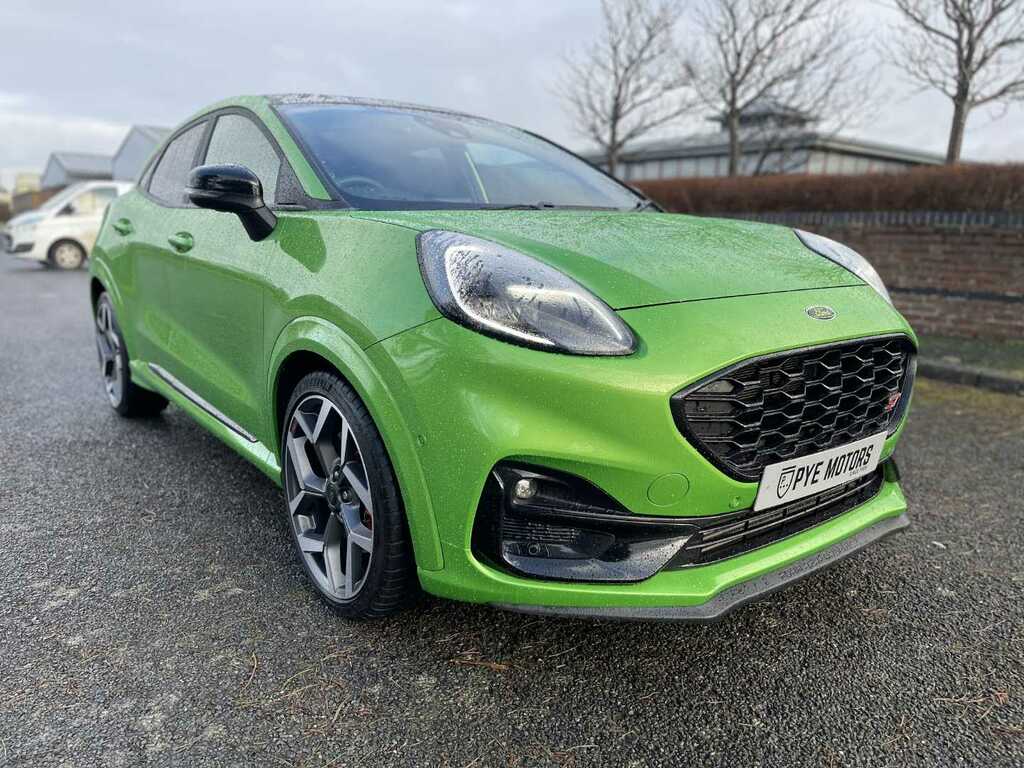 Compare Ford Puma 1.5 Ecoboost St PL22XGT Green