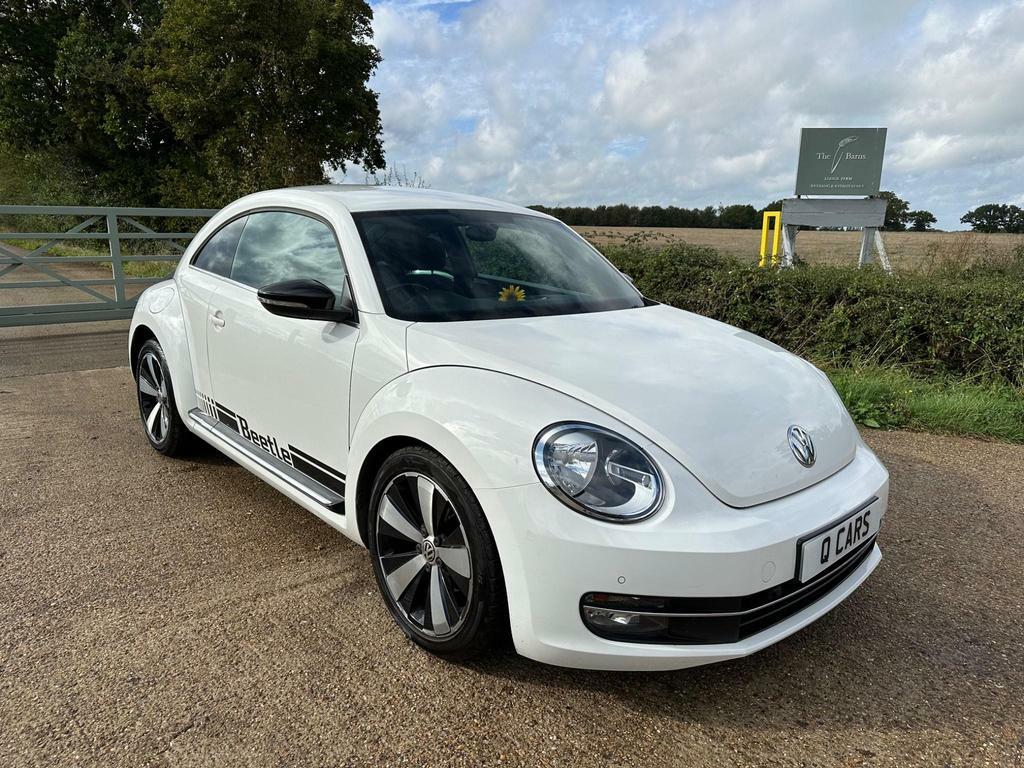 Compare Volkswagen Beetle 2.0 Tdi Sport Dsg Euro 5 MY12BUG White