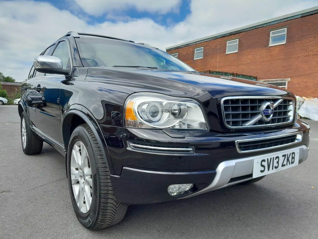 Compare Volvo XC90 2.4 D5 Se Lux Geartronic 4Wd Euro 5 SV13ZKB Black