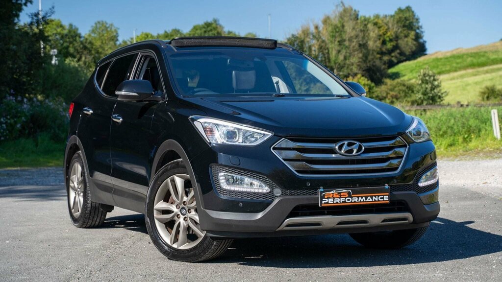 Compare Hyundai Santa Fe 2015 15 Crdi DP15YGN Black