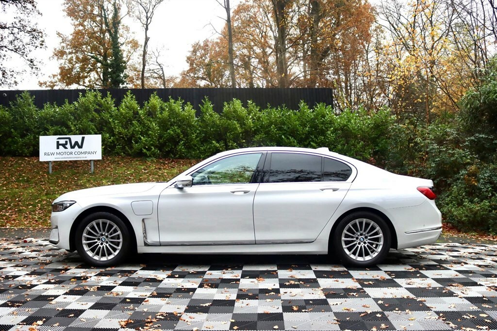BMW 7 Series 3.0 12Kwh Euro 6 Ss White #1