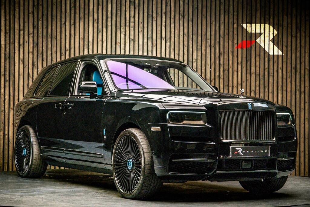 Compare Rolls-Royce Cullinan 6.75 V12 Black Badge 4Wd Euro 6 MW69GZS Black