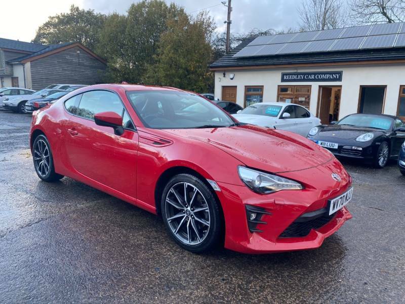 Compare Toyota GT86 2.0 D-4s Pro WV70MJJ Red